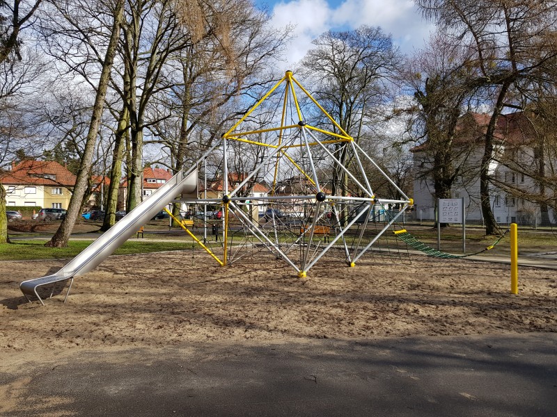 Inter-Play Spielplatzgeraete