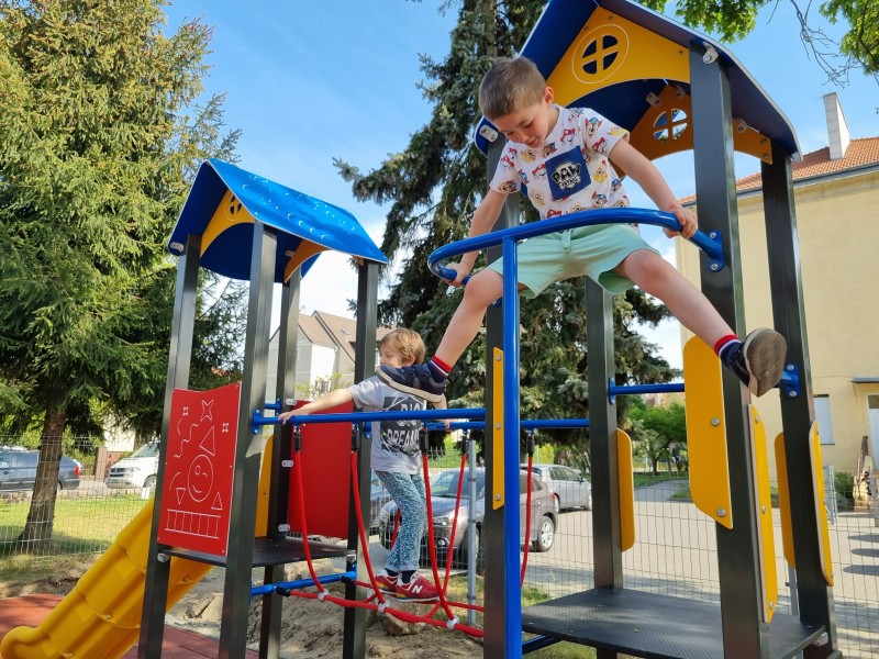 Inter-Play Spielplatzgeraete