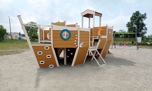 Inter-Play Spielplatzgeraete