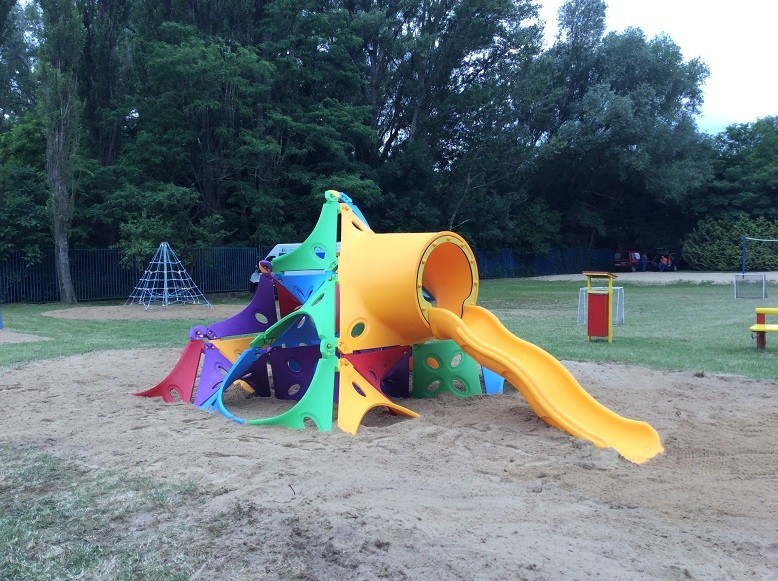 Inter-Play Spielplatzgeraete