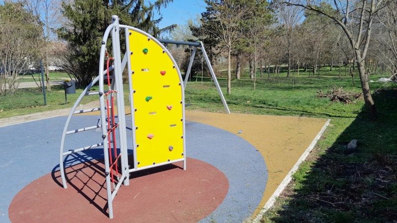 Inter-Play Spielplatzgeraete