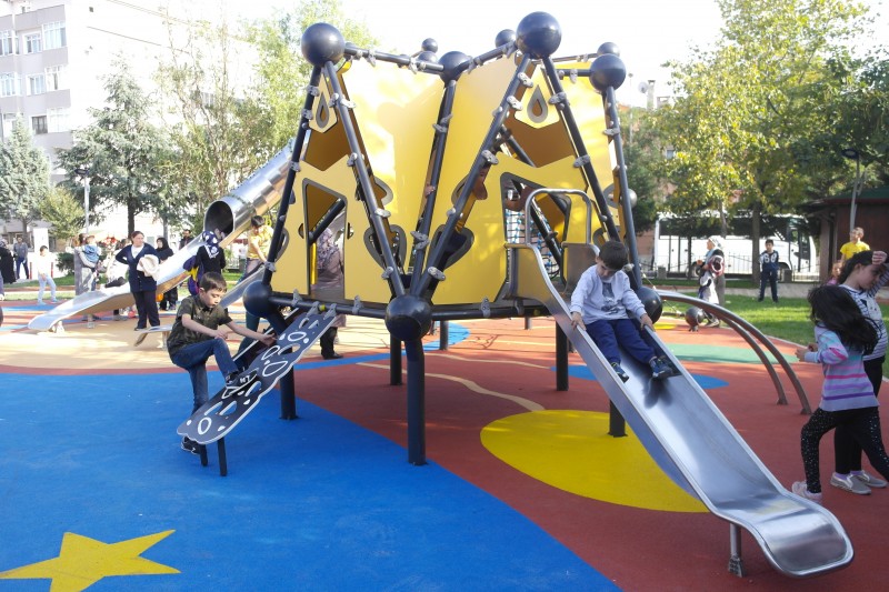 Inter-Play Spielplatzgeraete Products