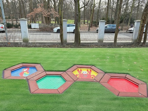 Inter-Play Spielplatzgeraete Products