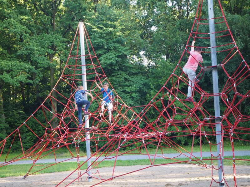 Inter-Play Spielplatzgeraete